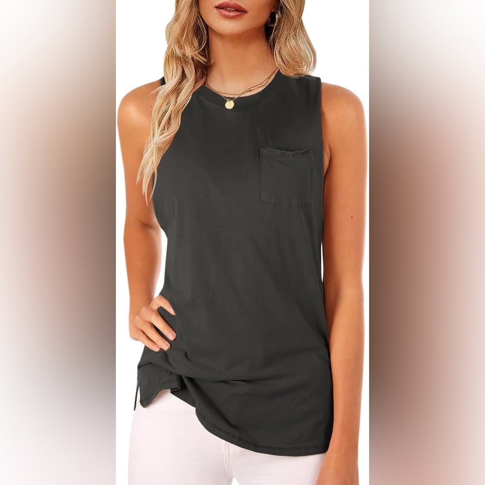 Chic Black Sleeveless Muscle Tee